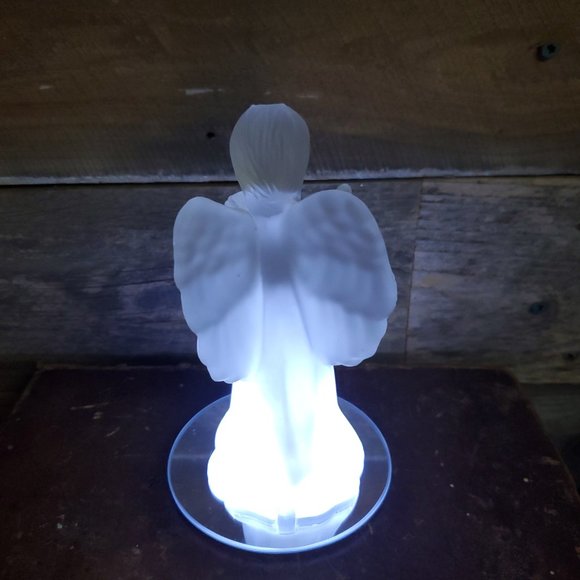 Carolina Designs Ltd Frosted Angel Light Figurine with new mini light - Picture 4 of 7